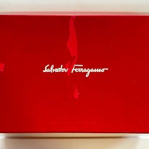 NWOT men’s Ferragamo Marte Patent 2 Eyelet Lace Up Shoe Silver